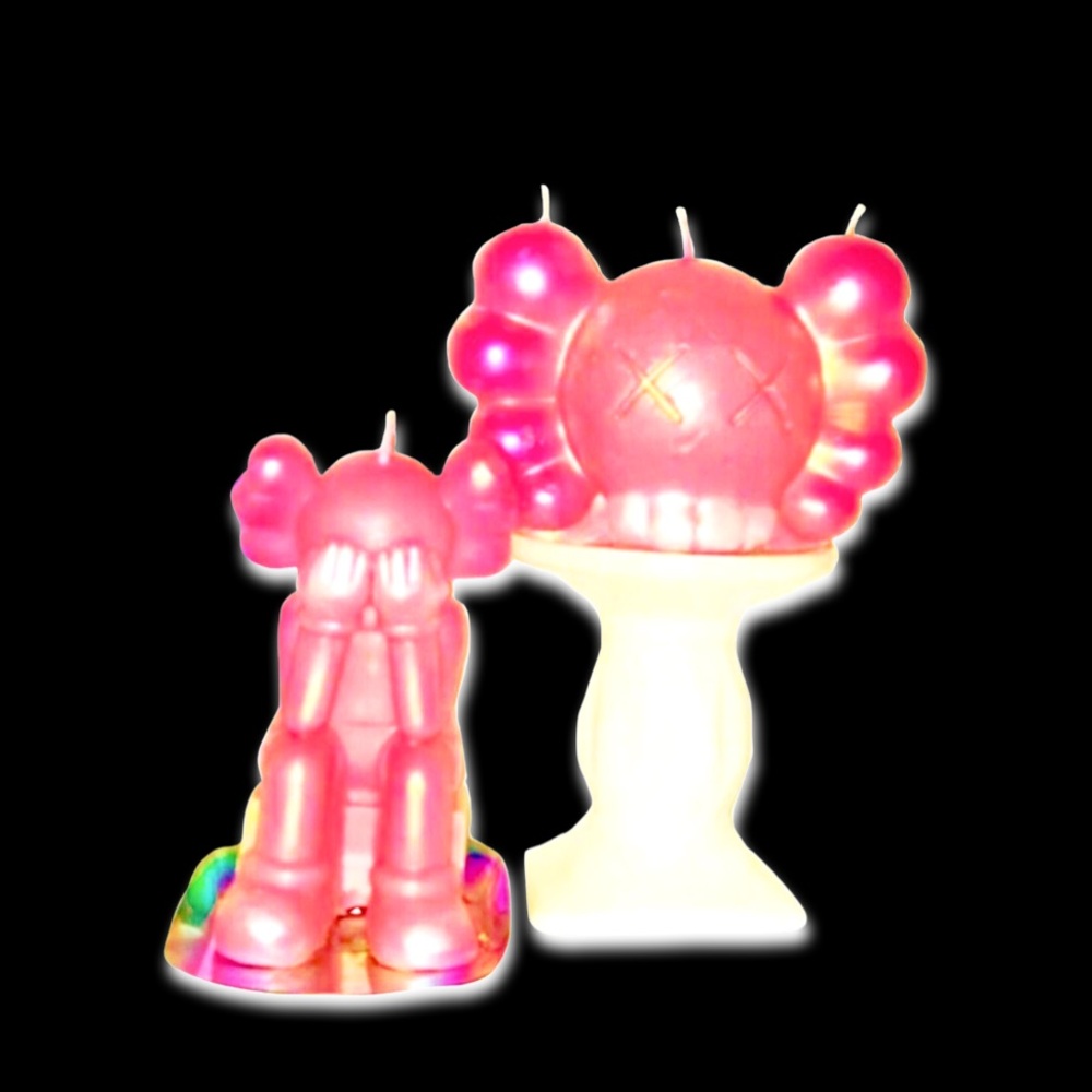 Designer Art Hand Poured Custom Kaws Figurine Statue Candle Decor